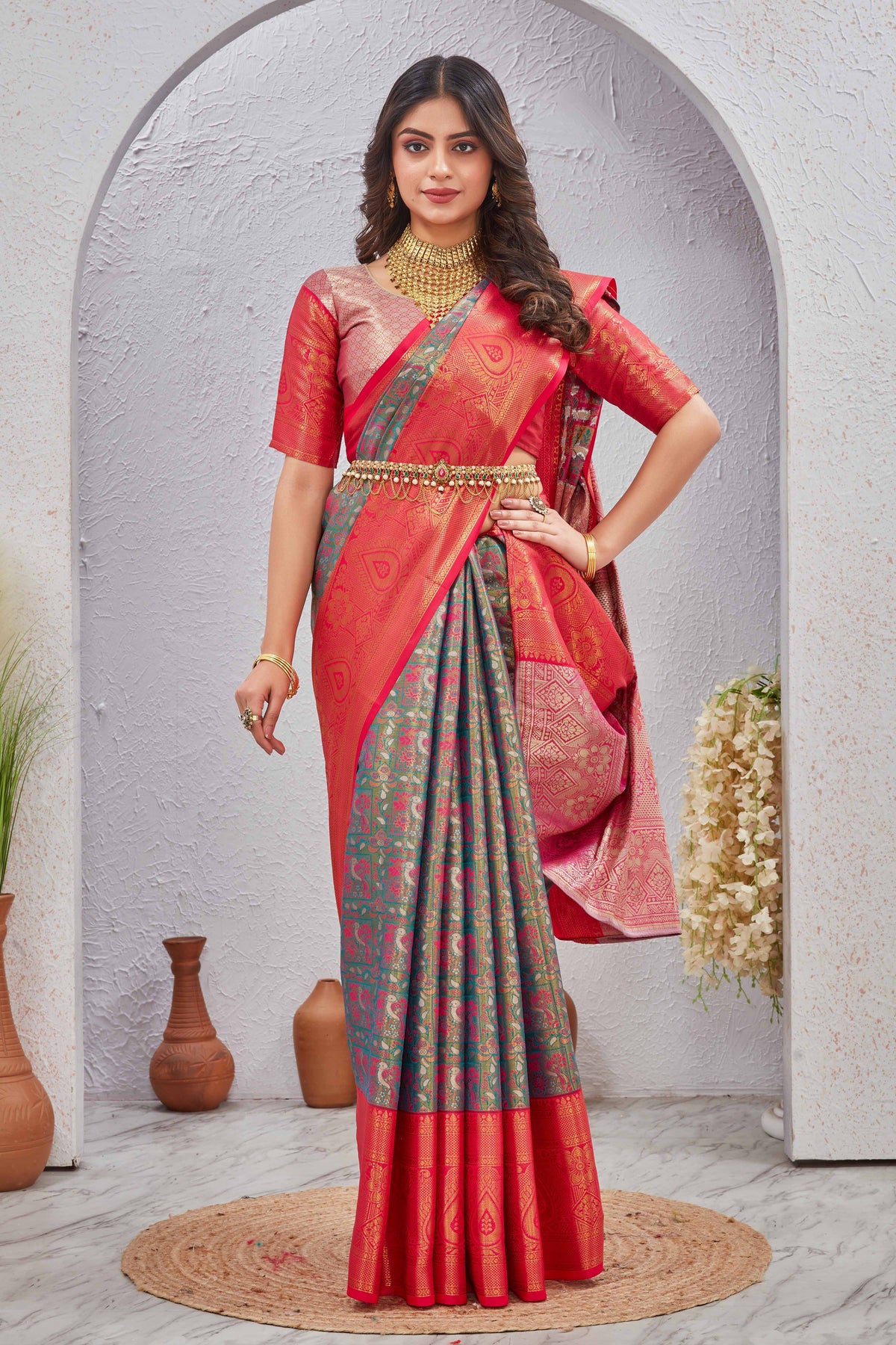Ethnic Motifs Zari Silk Blend Dharmavaram Saree